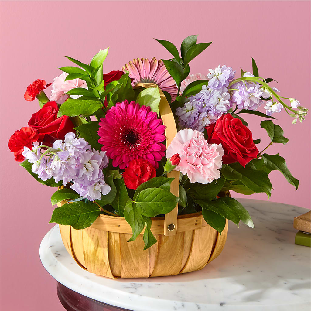 Pink Picnic Basket – Designs By Dj, Huntington WV